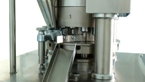 ZP15 EU-D Tooling Rotary Tablet Presss Machine Candy Medicine サプライヤー