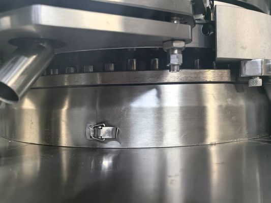 41ステーション高速タブレットプレス、製薬生産向け100 kN主圧および40 kN予圧 サプライヤー