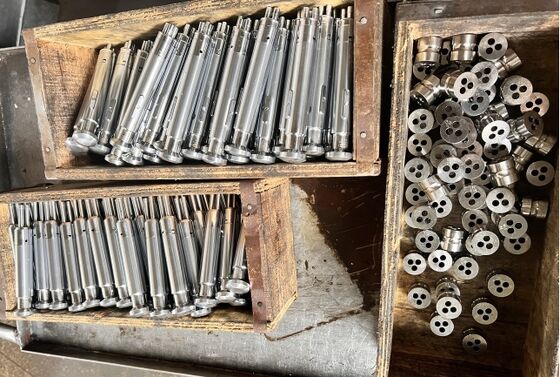 マルチピップ・タブレットプレス・ツール (マルチピップ・ダイ&パンチ) サプライヤー